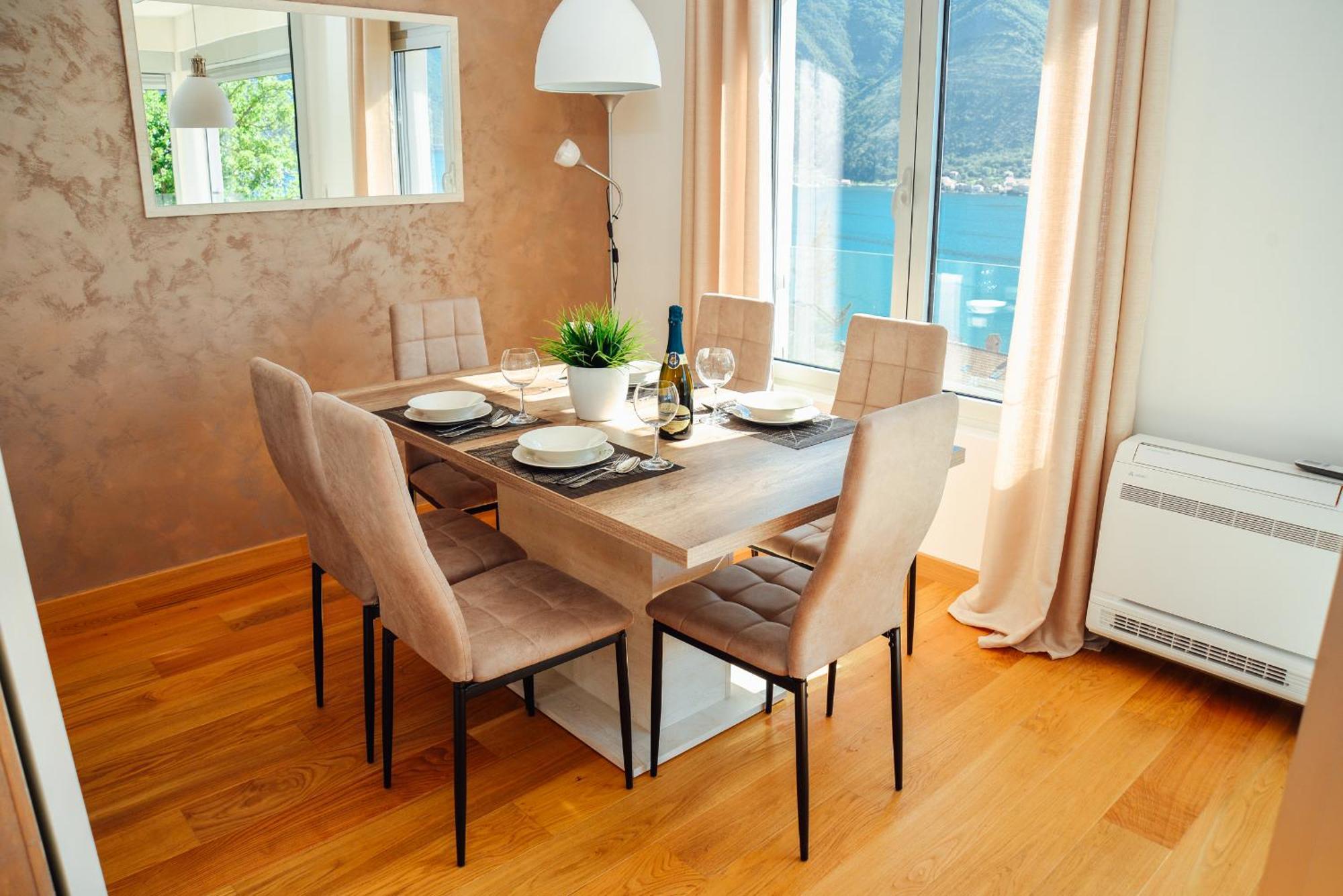 Sea View Apartment For 4 Kotor Dış mekan fotoğraf