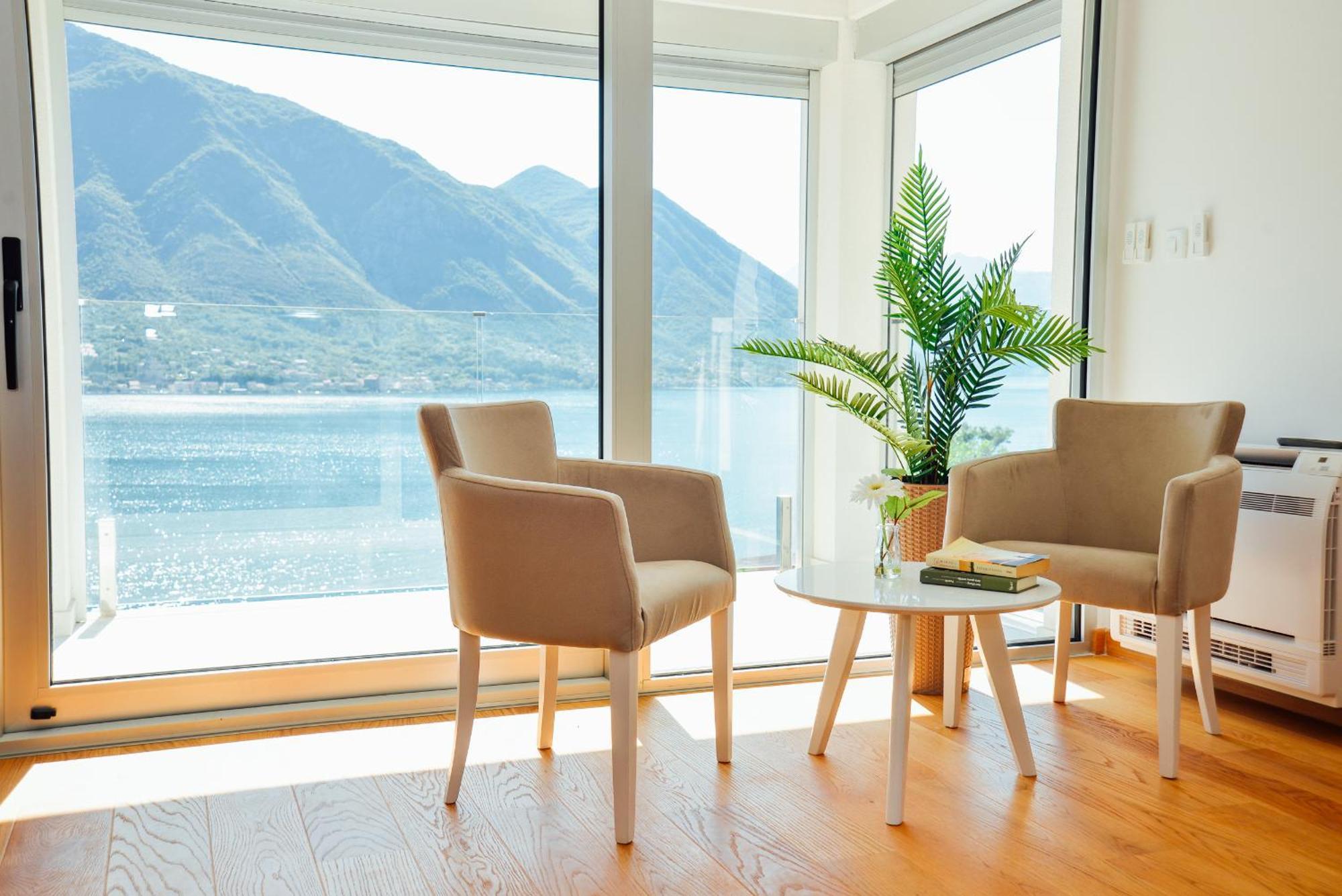 Sea View Apartment For 4 Kotor Dış mekan fotoğraf
